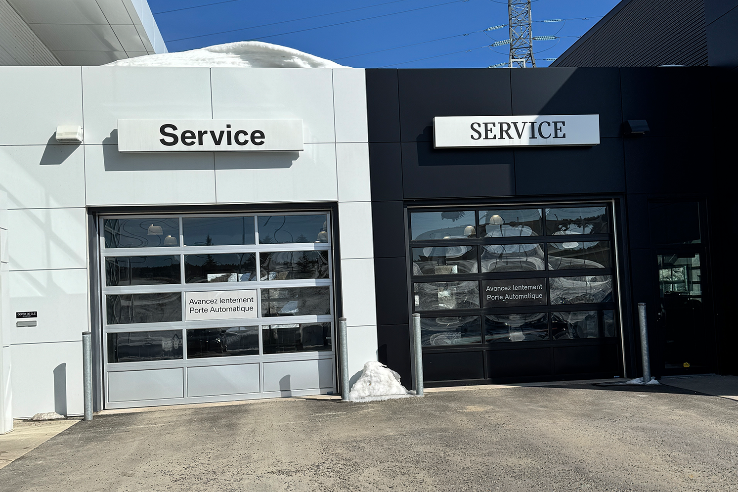 Le garage du département de service chez BMW Ste-Agathe.