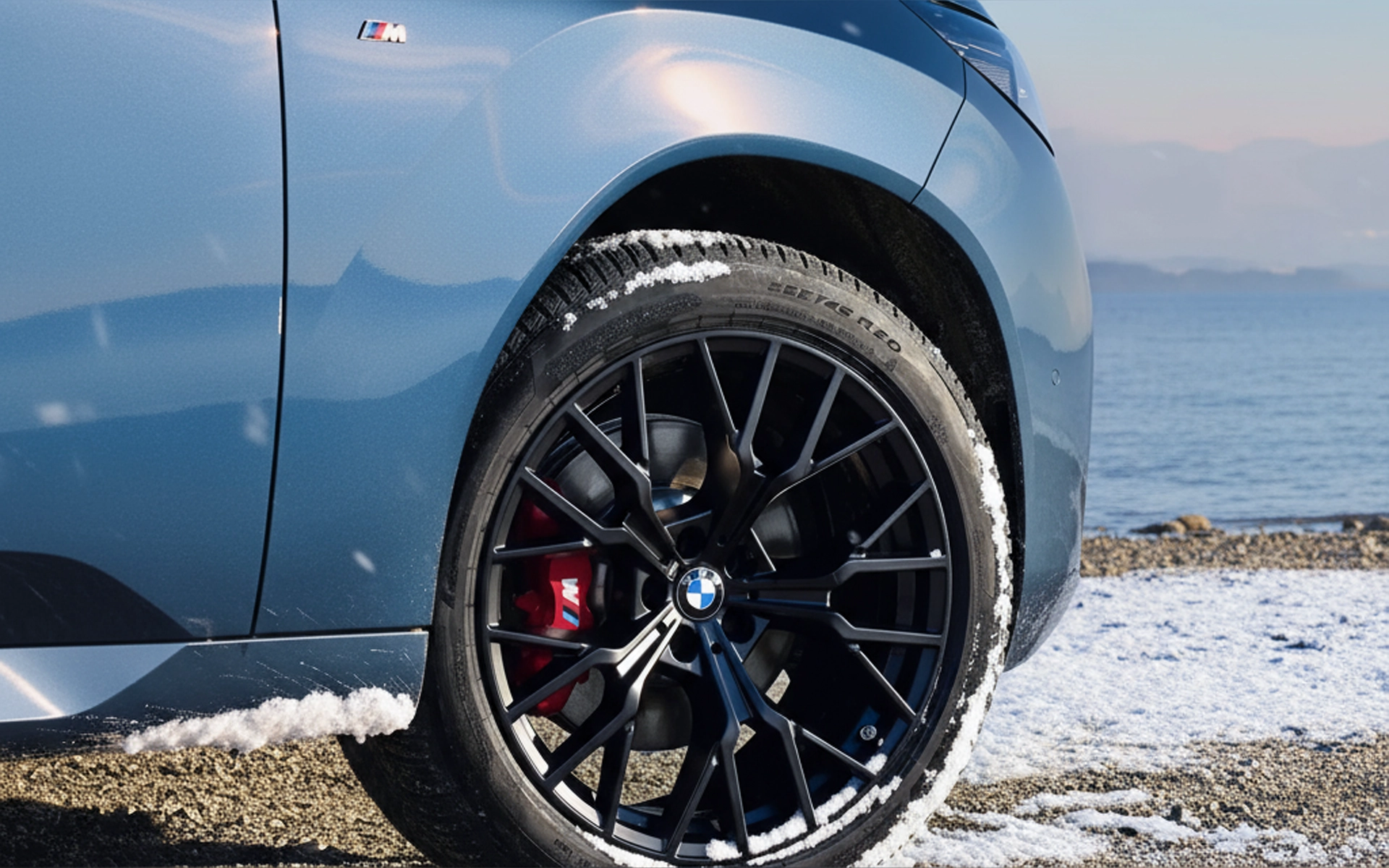 Image qui montre les pneus d'hiver d'origine BMW