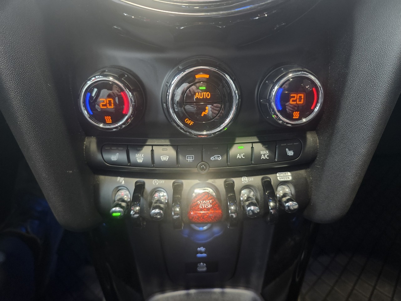 2024 Mini Cooper - Image 19