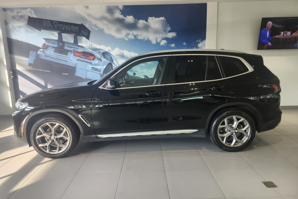 2023 BMW X3 - Image 2