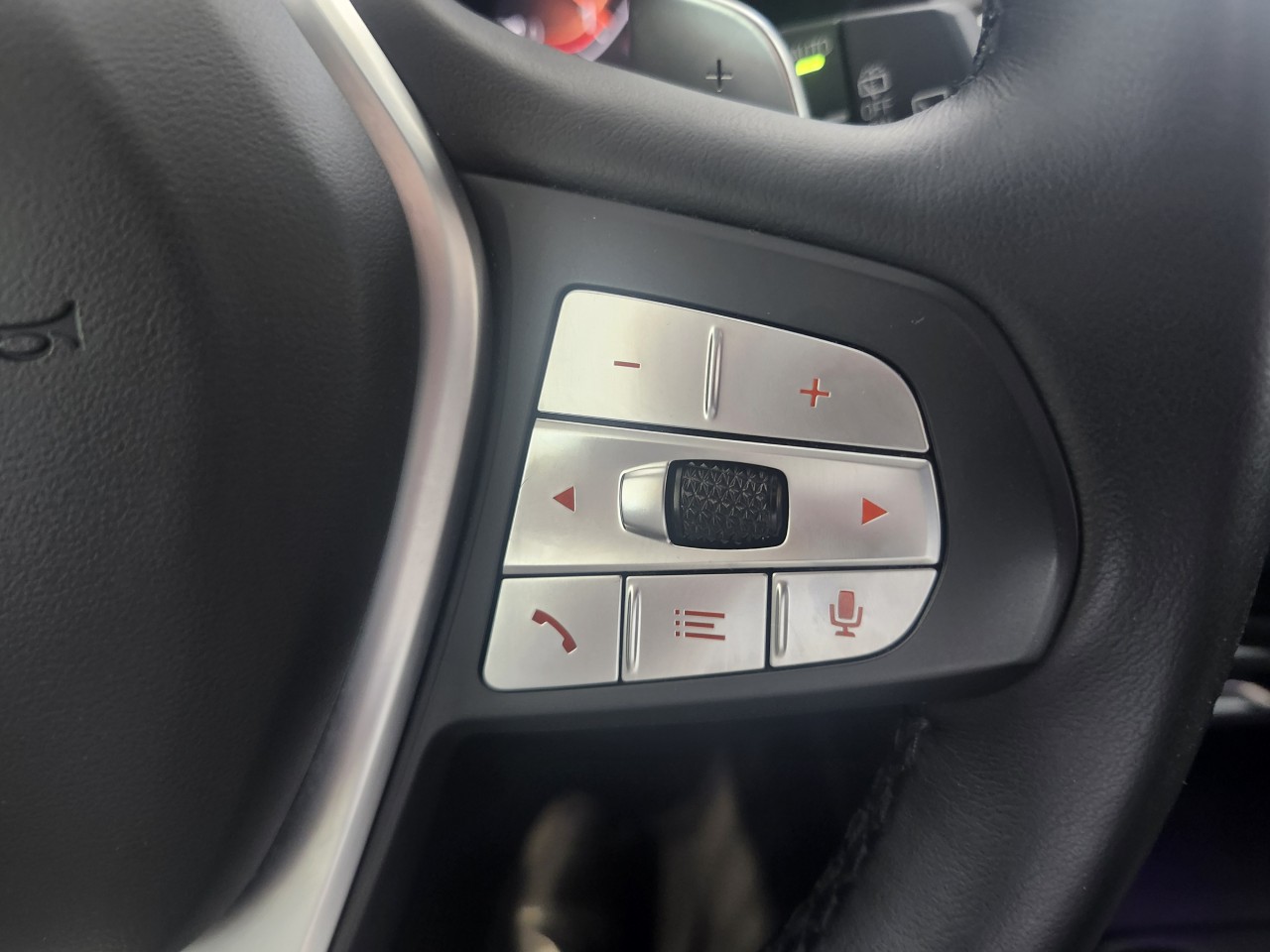 2023 BMW X3 - Image 16