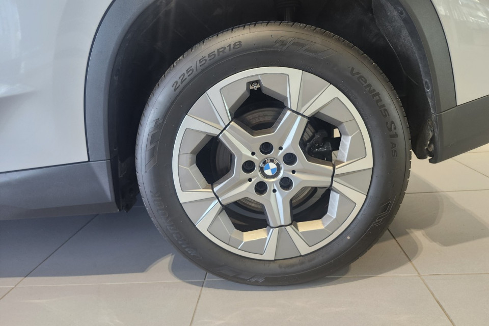 2024 BMW X1 - Image 3