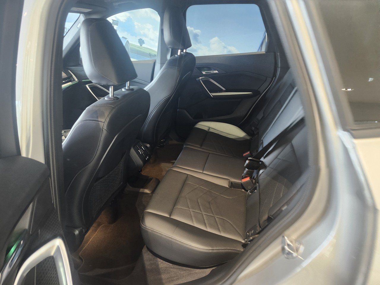 2024 BMW X1 - Image 13