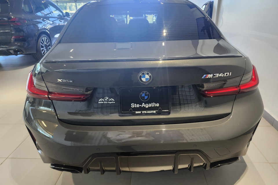 2024 BMW 3 Series - Image 5