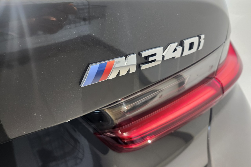 2024 BMW 3 Series - Image 6