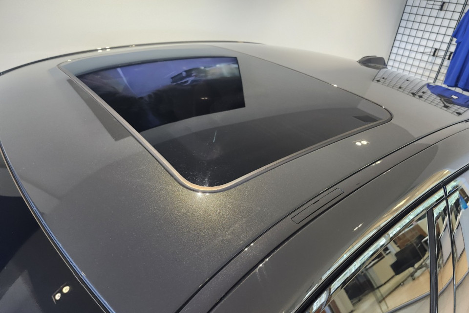 2024 BMW 3 Series - Image 11