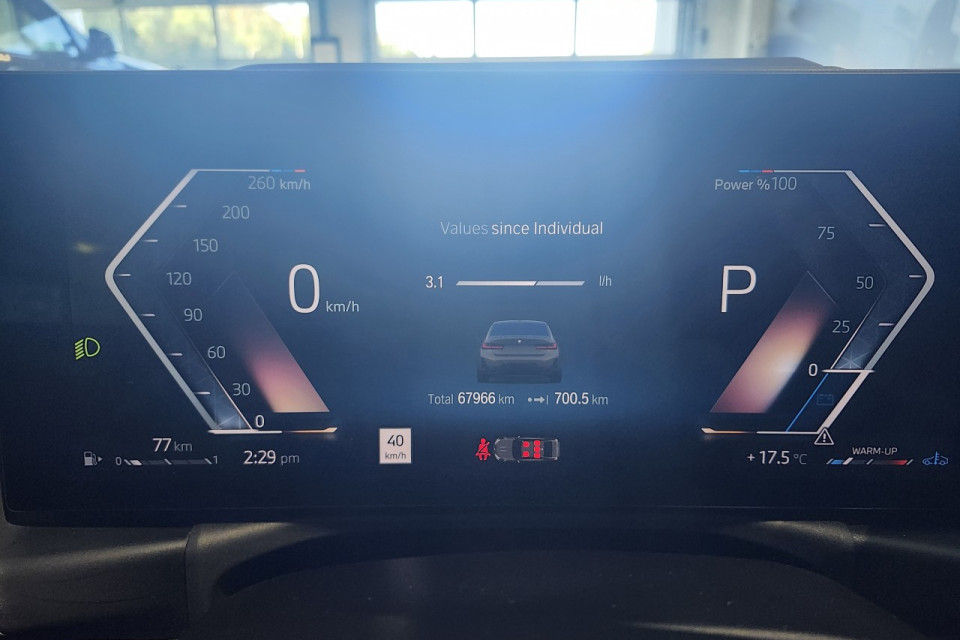 2024 BMW 3 Series - Image 17