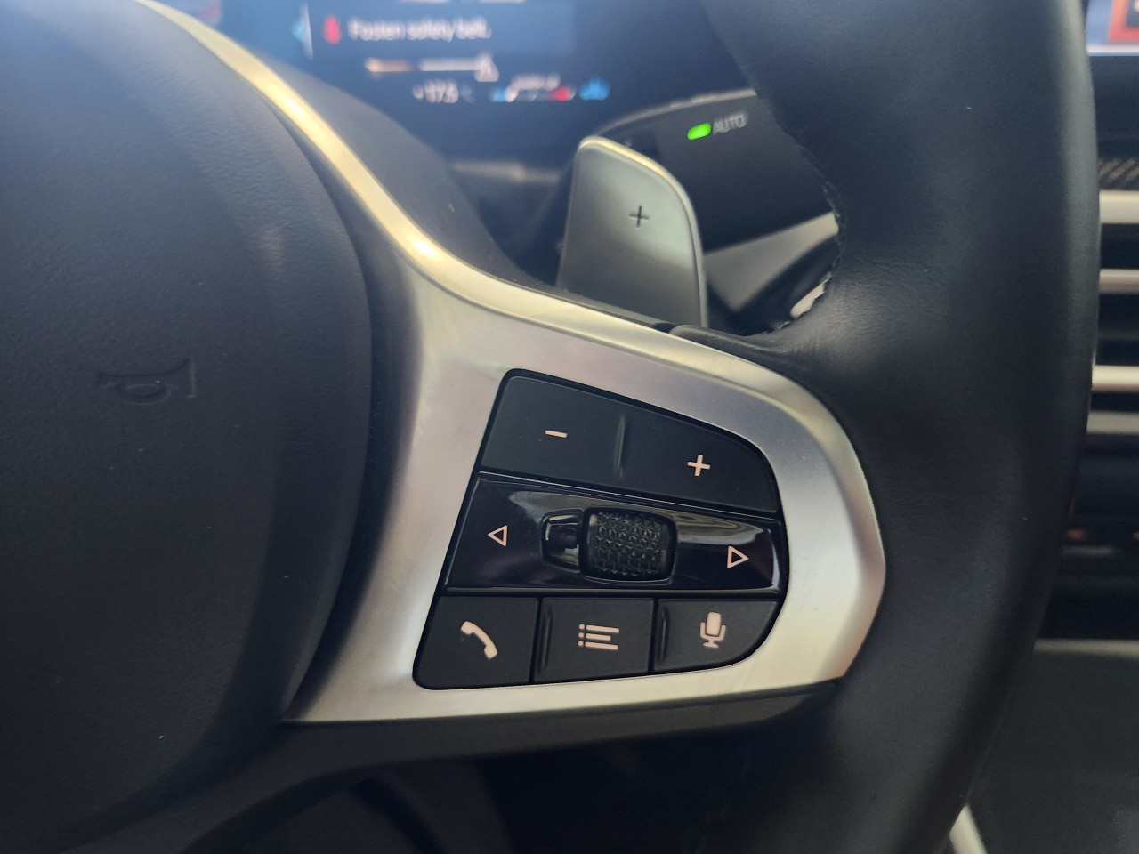 2024 BMW 3 Series - Image 16