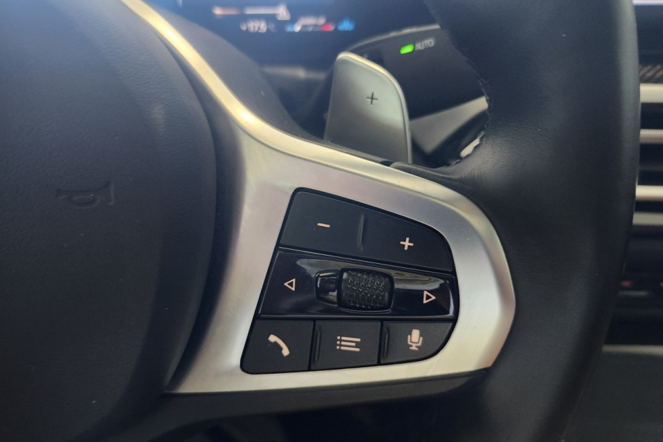 2024 BMW 3 Series - Image 16