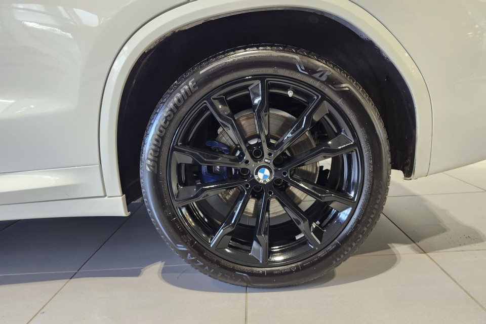 2023 BMW X3 - Image 3