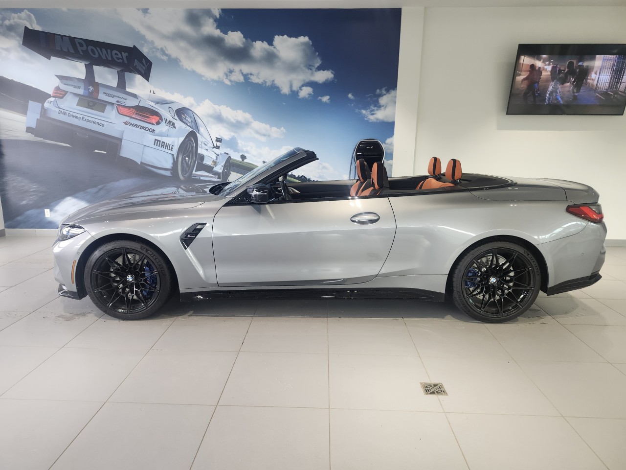 2024 BMW M4 - Image 2