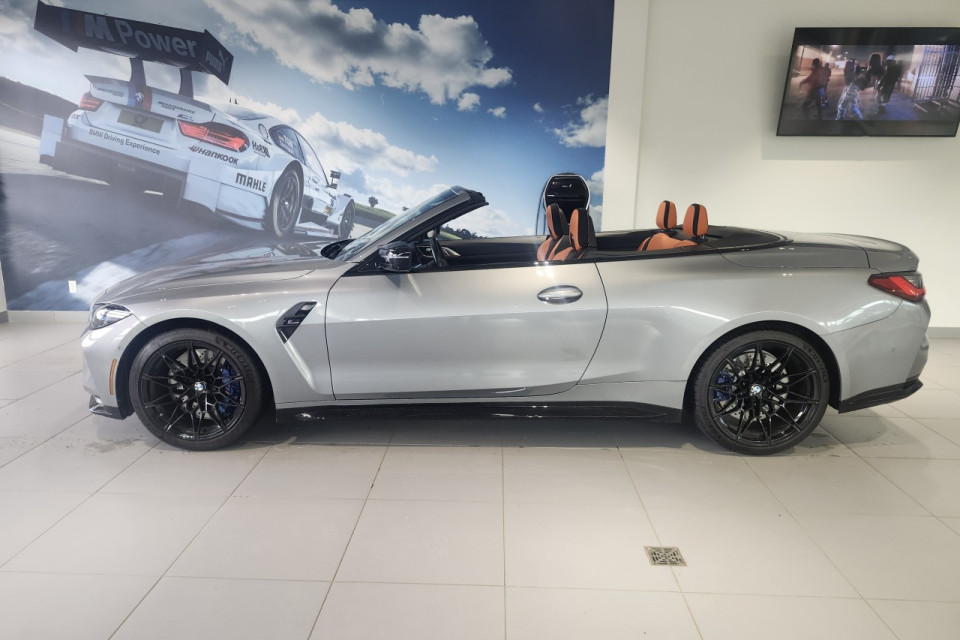 2024 BMW M4 - Image 2