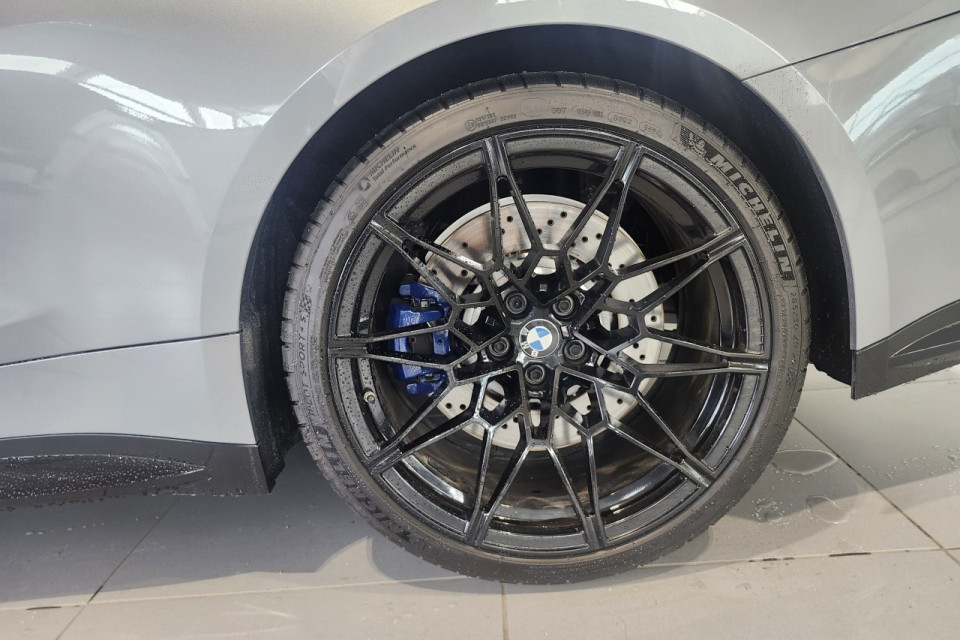 2024 BMW M4 - Image 3