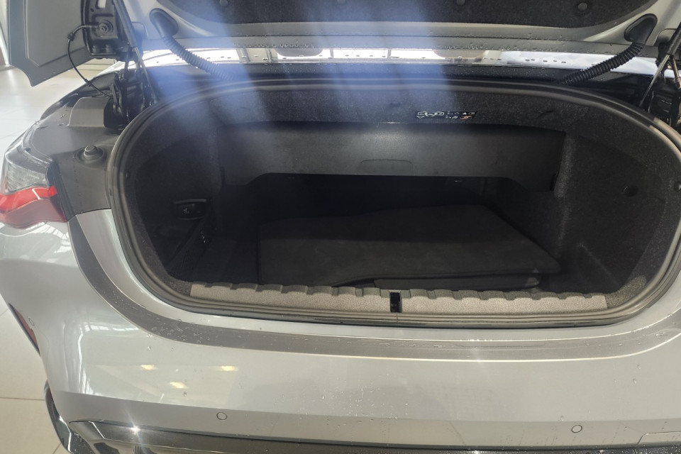 2024 BMW M4 - Image 6