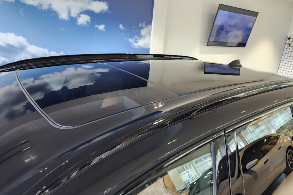 2022 BMW X5 - Image 10