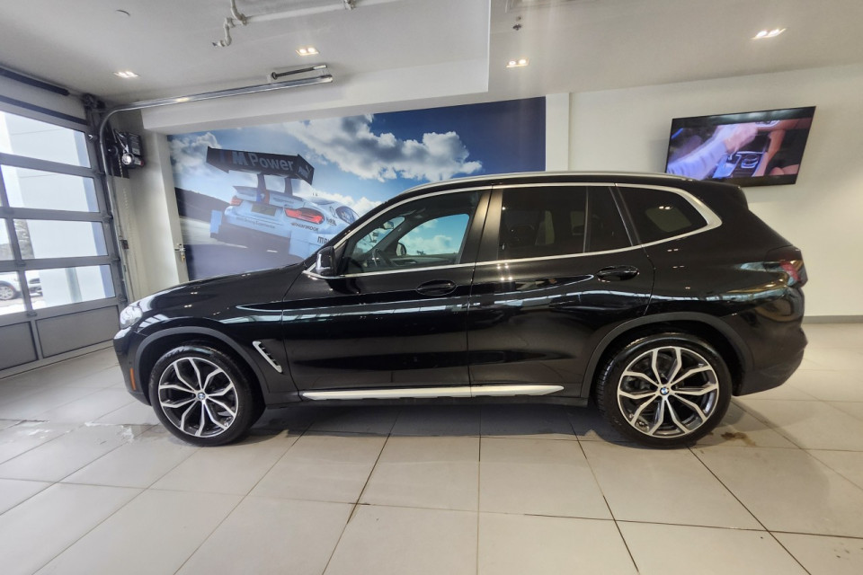 2023 BMW X3 - Image 4