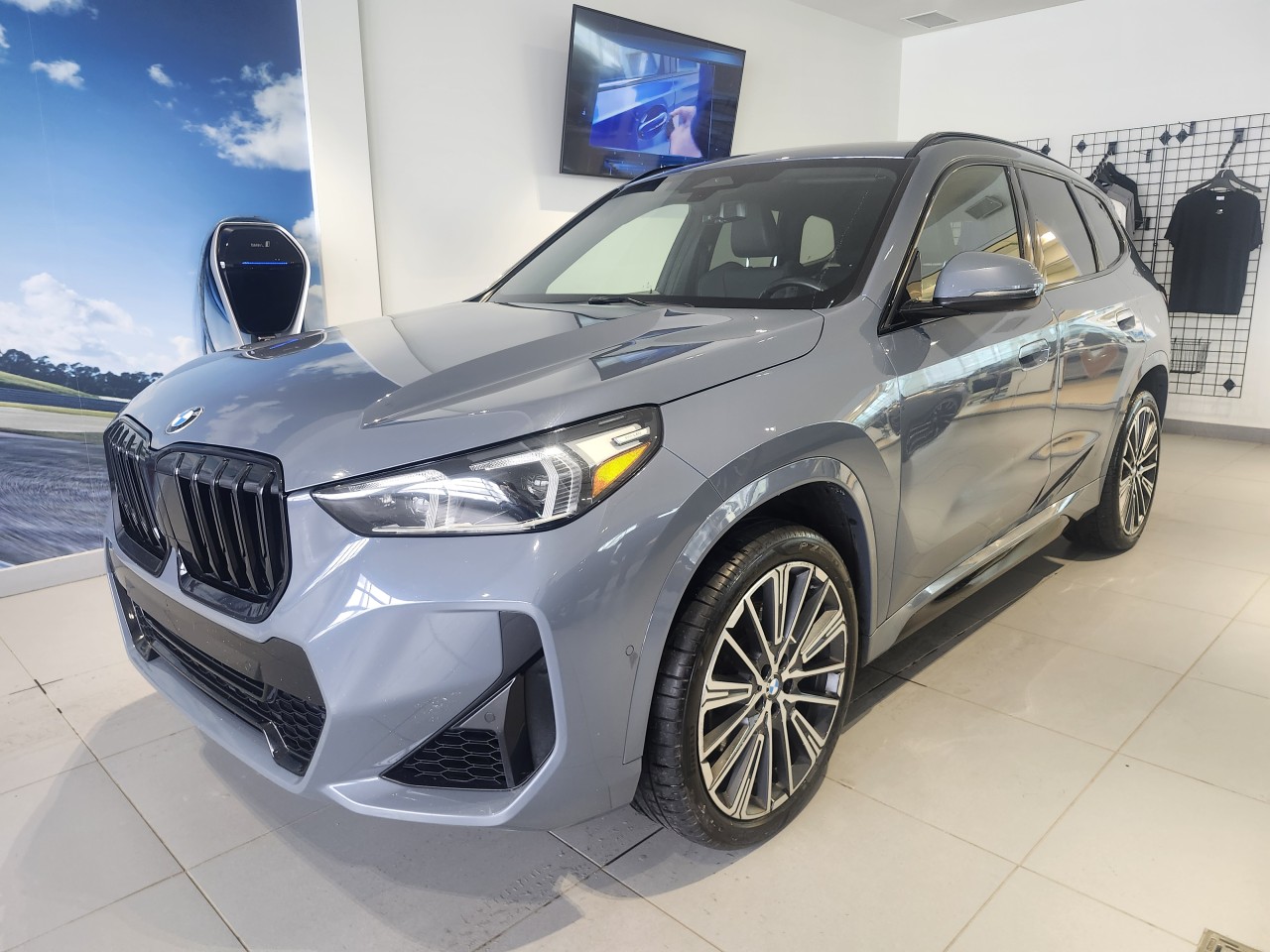 2023 BMW X1 - Image 1