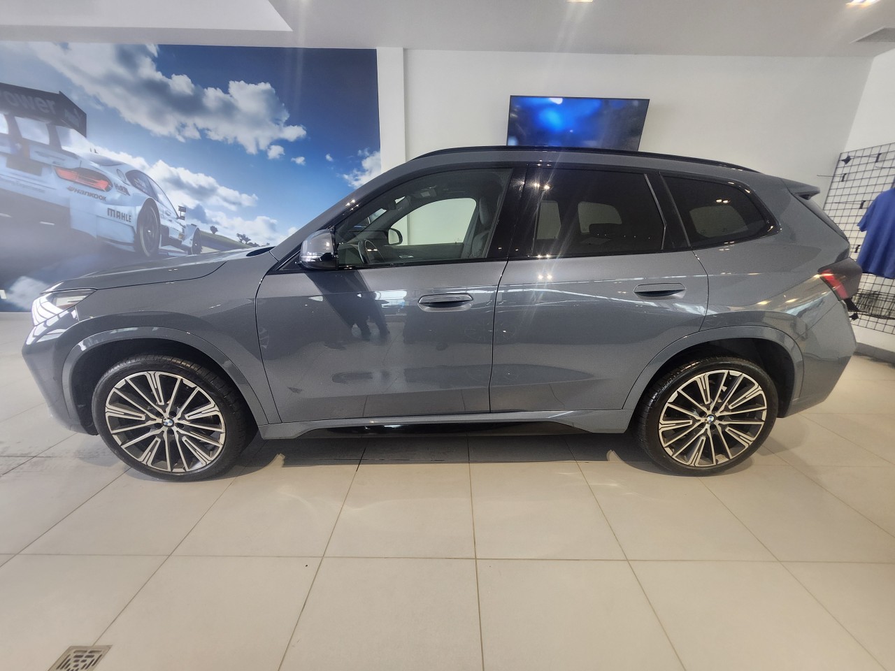 2023 BMW X1 - Image 3