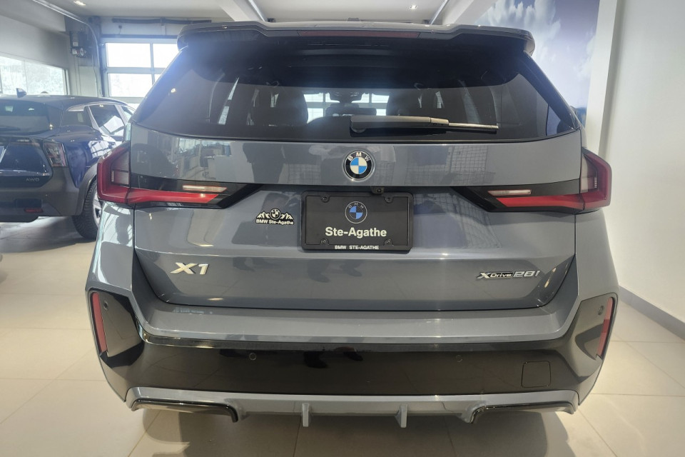 2023 BMW X1 - Image 5