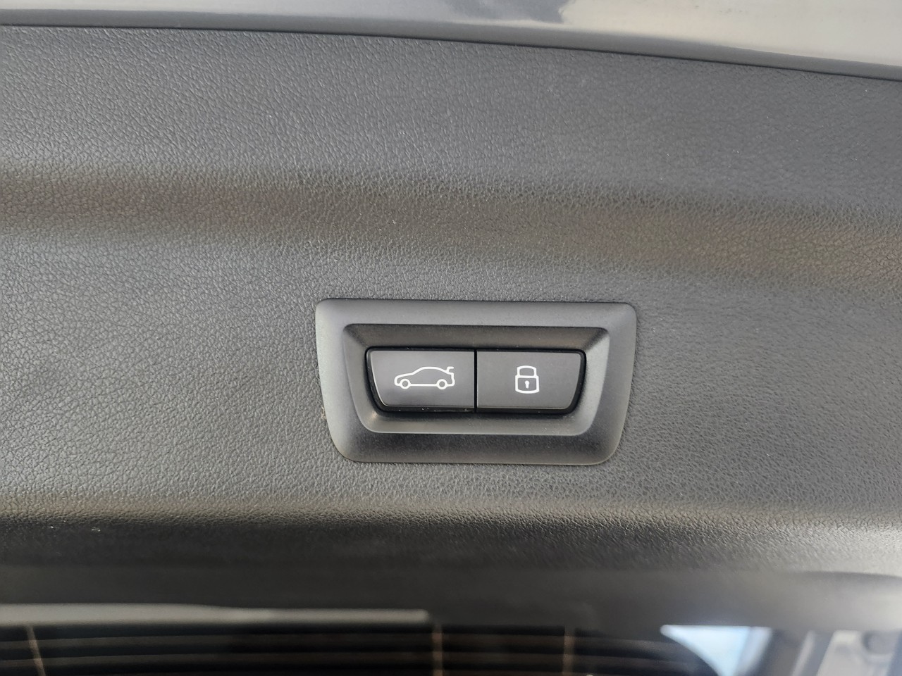 2023 BMW X1 - Image 7