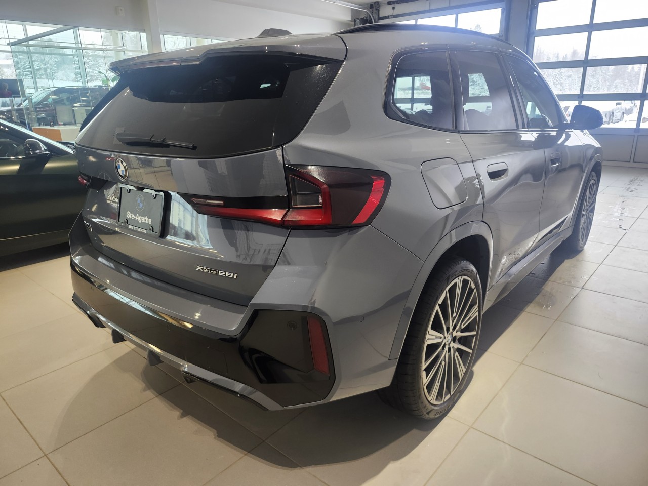 2023 BMW X1 - Image 8