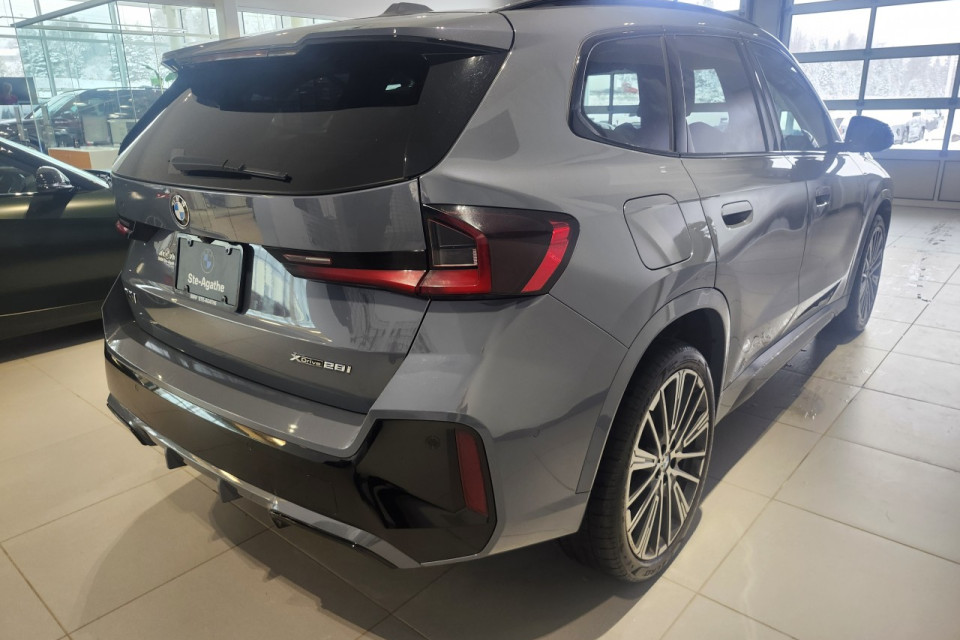 2023 BMW X1 - Image 8