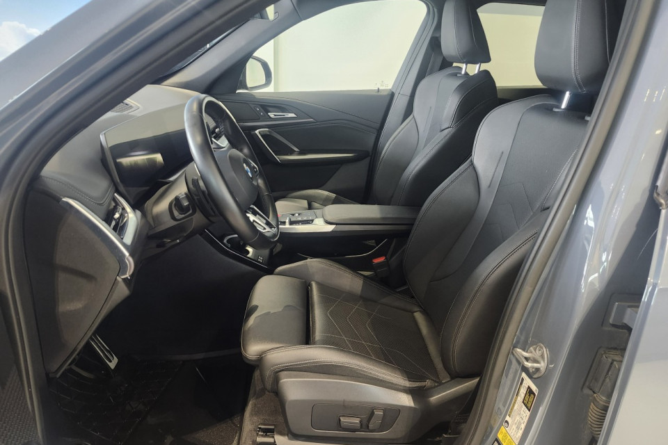 2023 BMW X1 - Image 12