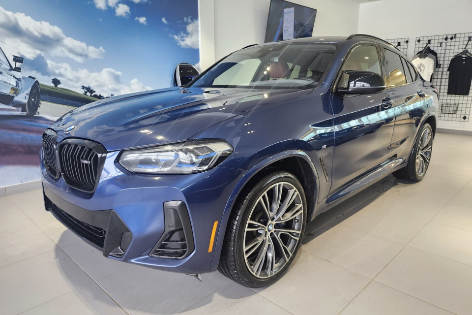 2023 BMW X4 - Image 1