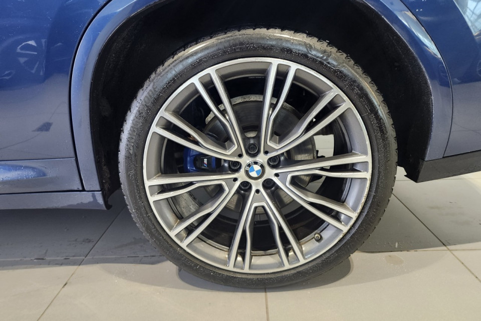 2023 BMW X4 - Image 4