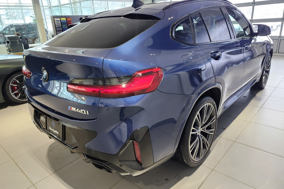 2023 BMW X4 - Image 7