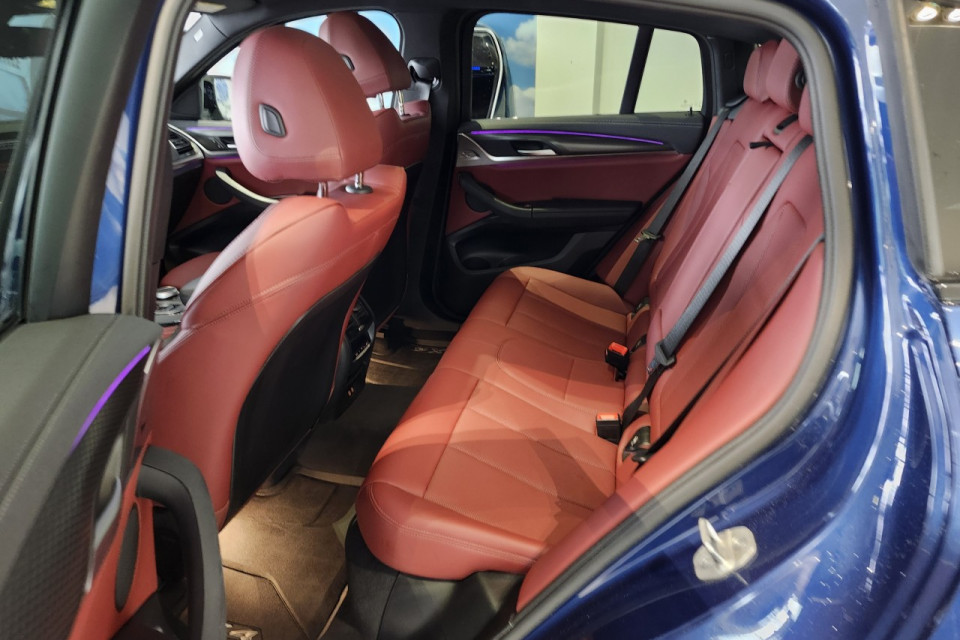 2023 BMW X4 - Image 13