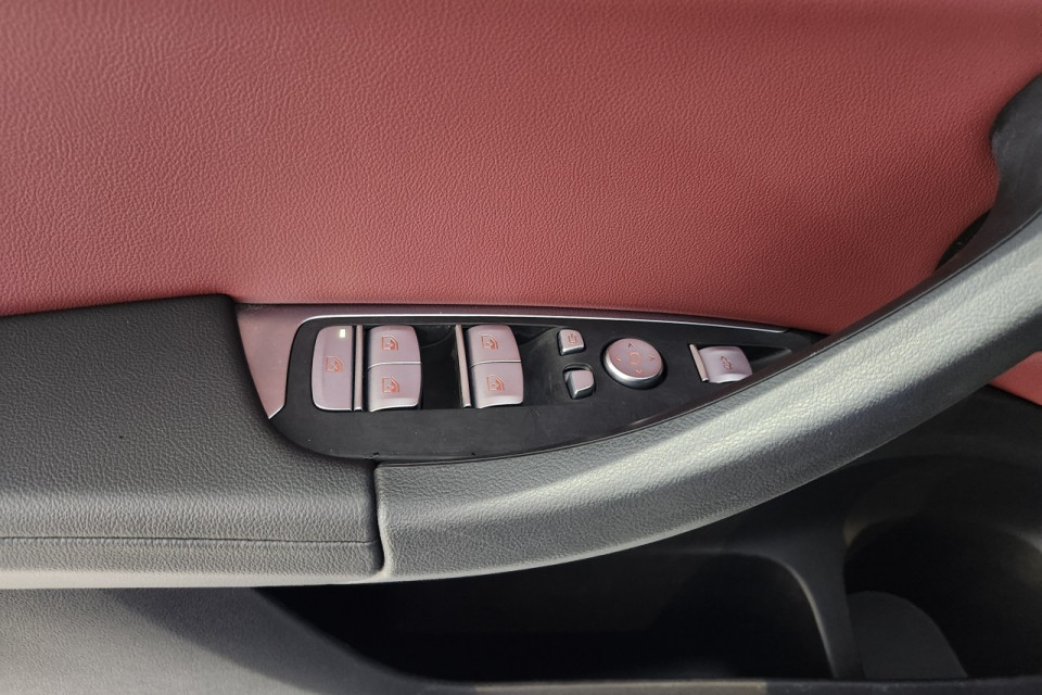 2023 BMW X4 - Image 21