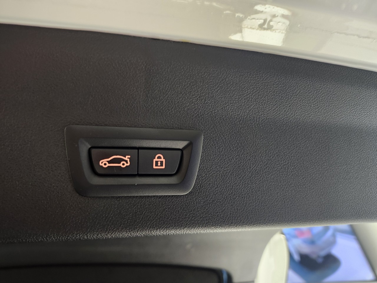 2023 BMW X4 - Image 7