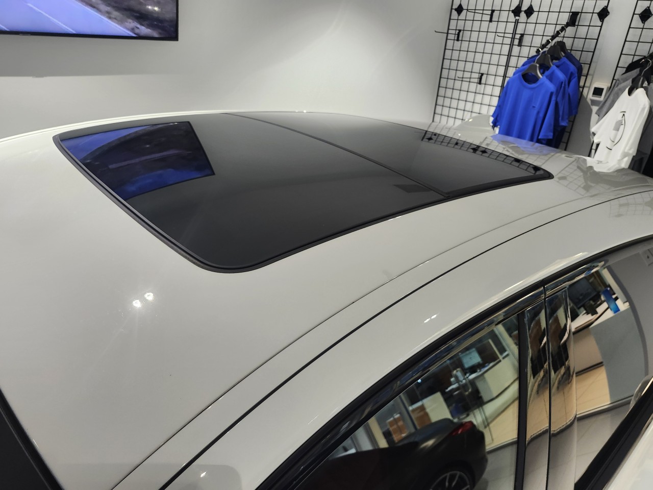 2023 BMW X4 - Image 11