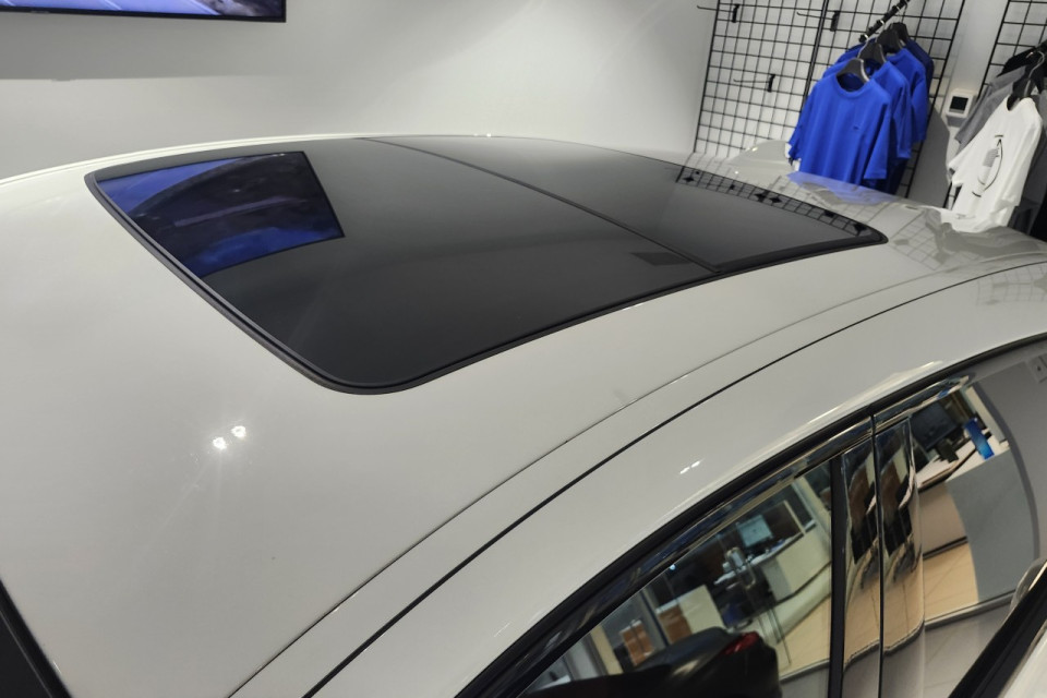 2023 BMW X4 - Image 11