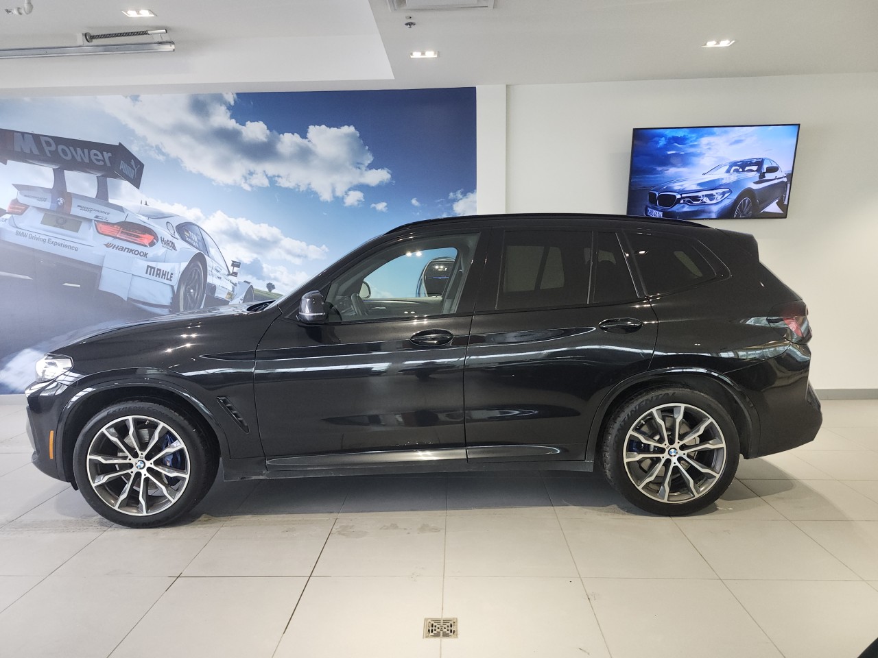 2022 BMW X3 - Image 2