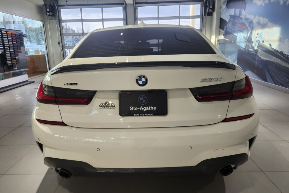 2022 BMW 3 series - Image 5