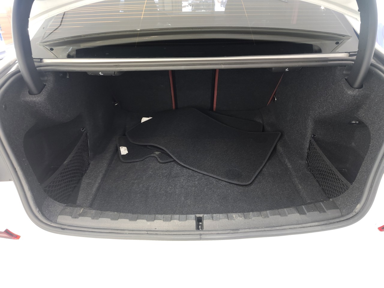 2022 BMW 3 series - Image 7