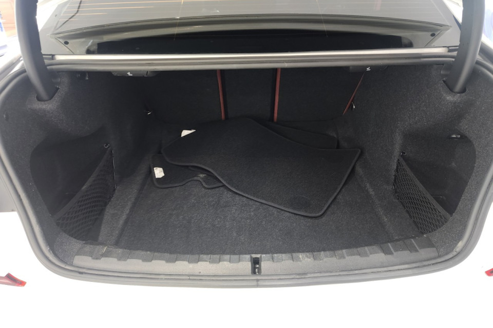 2022 BMW 3 series - Image 7