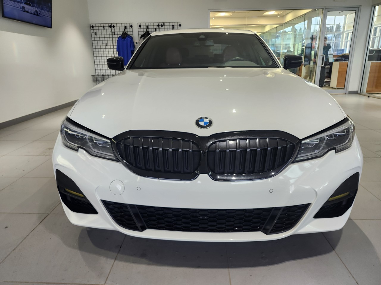 2022 BMW 3 series - Image 10