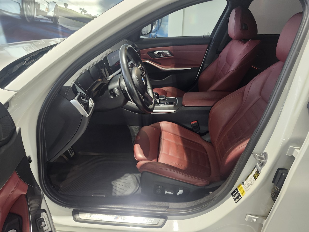 2022 BMW 3 series - Image 12