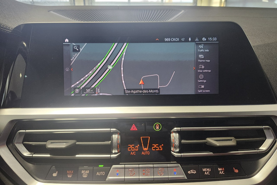 2022 BMW 3 series - Image 19