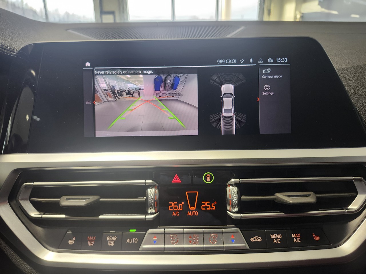 2022 BMW 3 series - Image 20