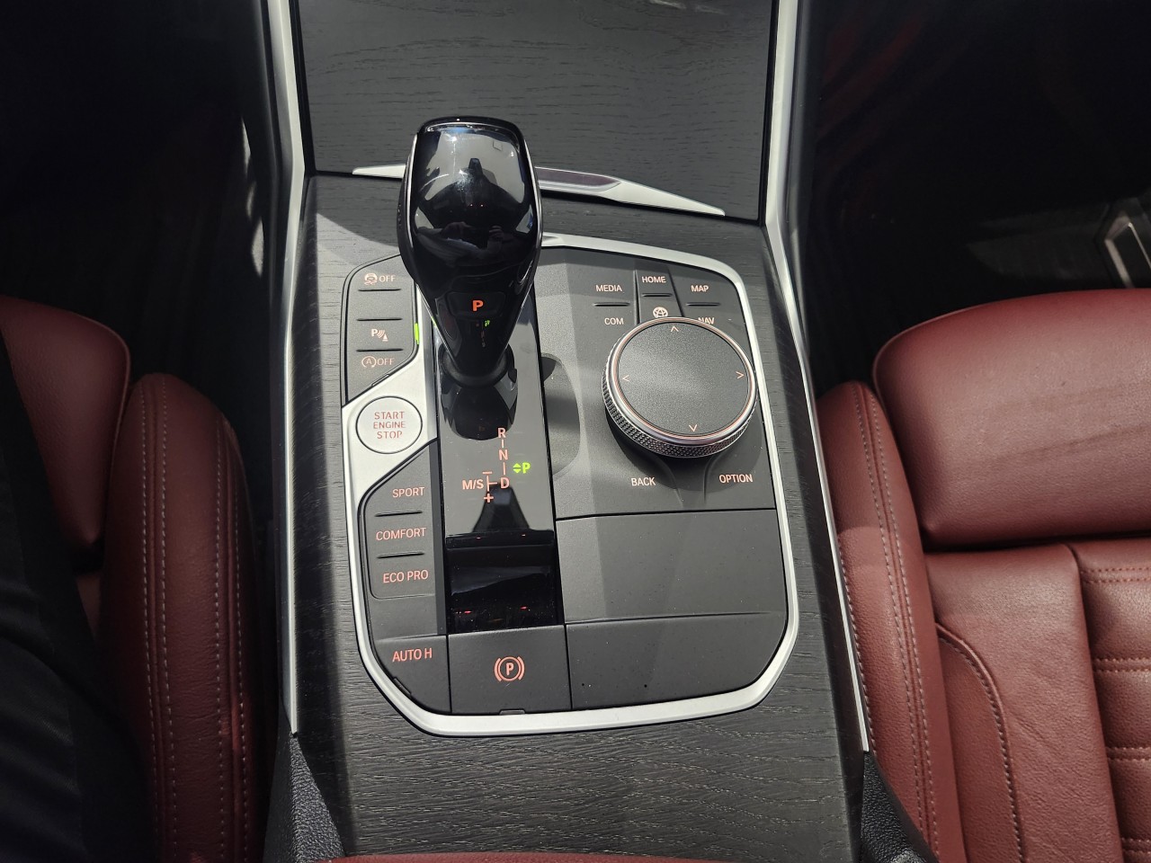 2022 BMW 3 series - Image 21