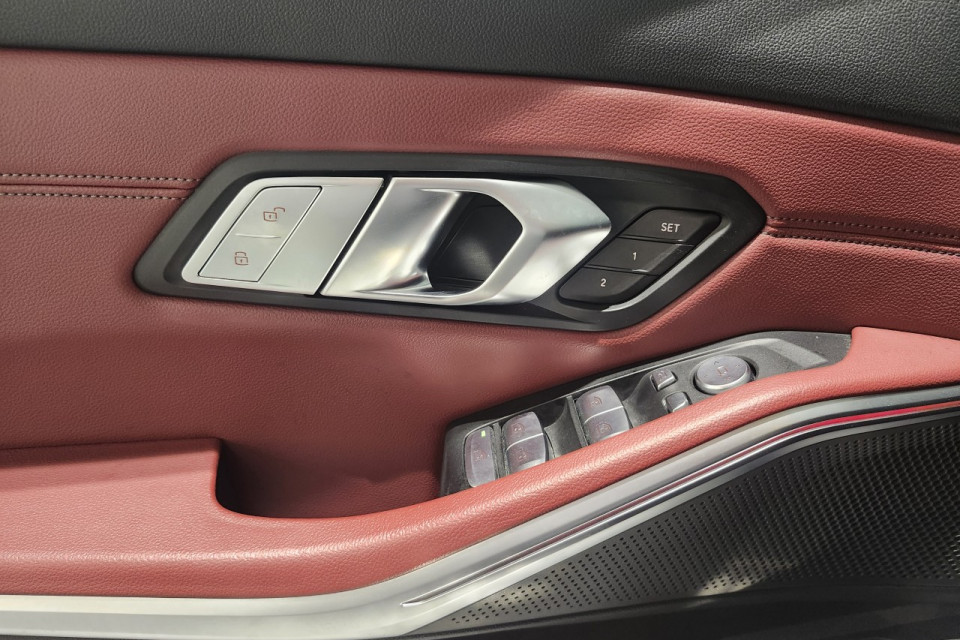 2022 BMW 3 series - Image 22