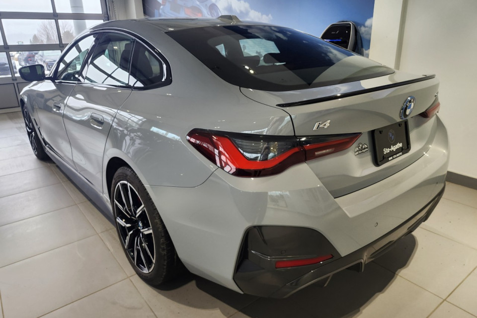 2024 BMW i4 - Image 4