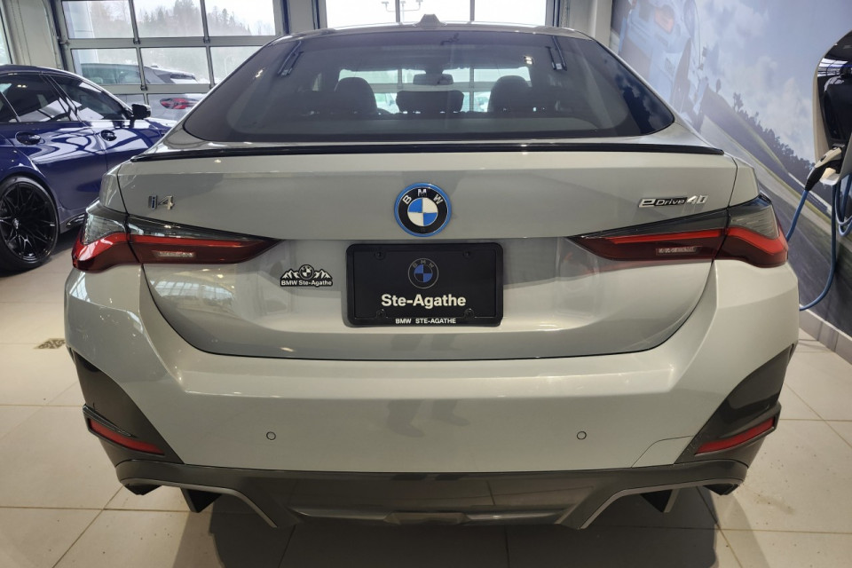 2024 BMW i4 - Image 5