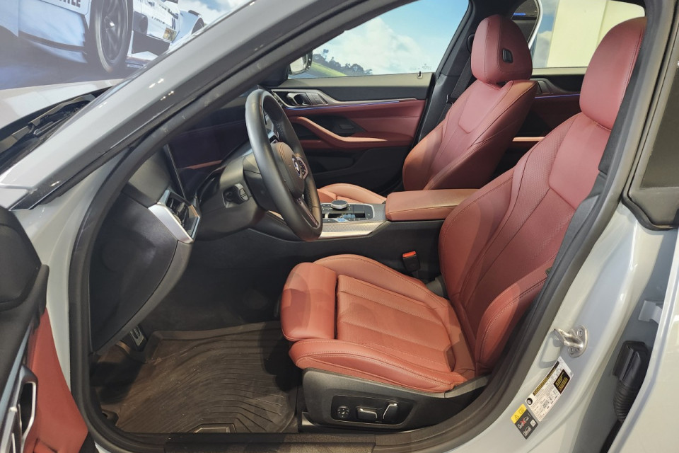 2024 BMW i4 - Image 12