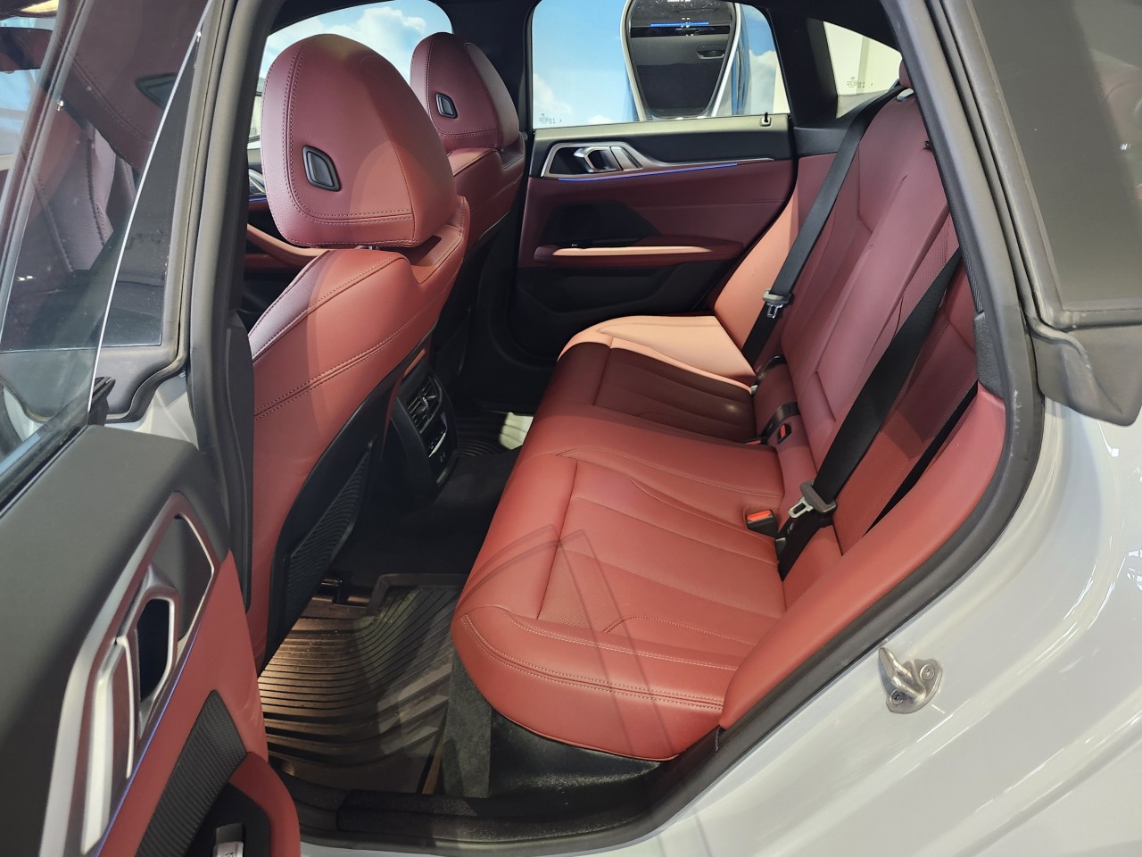 2024 BMW i4 - Image 13