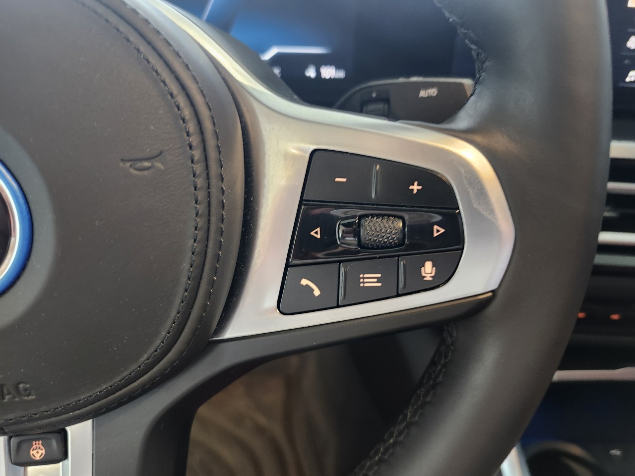 2024 BMW i4 - Image 17